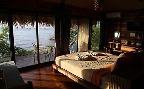 wetlandcamp บ้านชายเล
